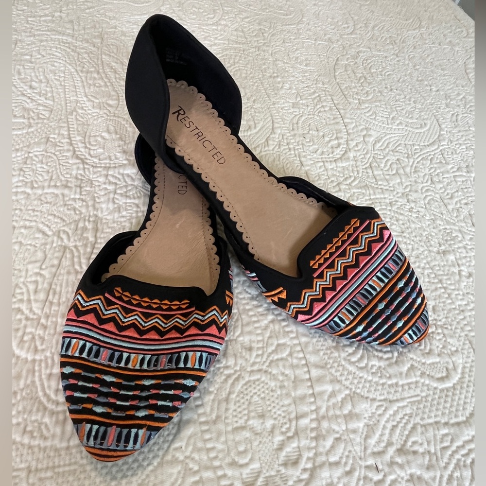 SALE!! Restricted Women's Black and Multicolor Patterned Flats